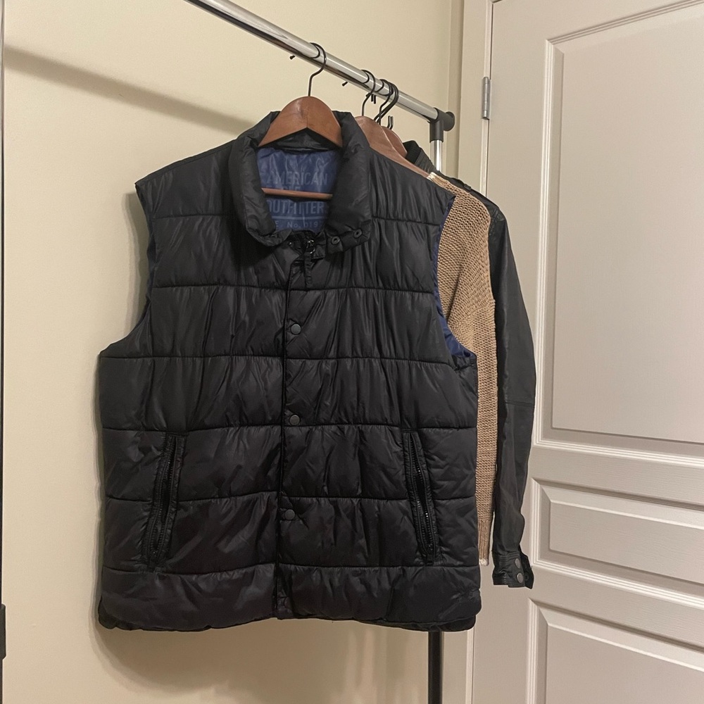 Mens American Eagle Black Puffer Vest Sz Large